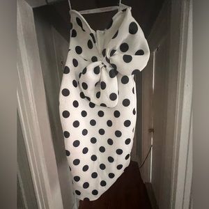 POLKA DOT SCUBA BOW V BAR M DI DRESS WHITE